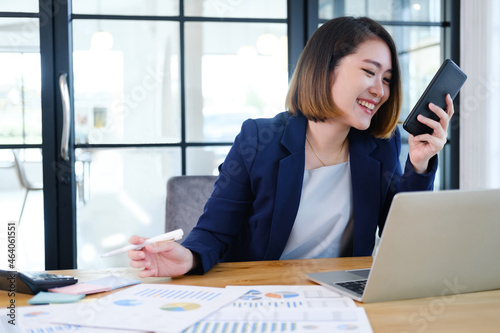 Young entrepreneur businesswoman working in modern office