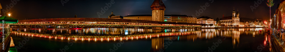 Luzern Kapellbrücke Panorama bei Nacht