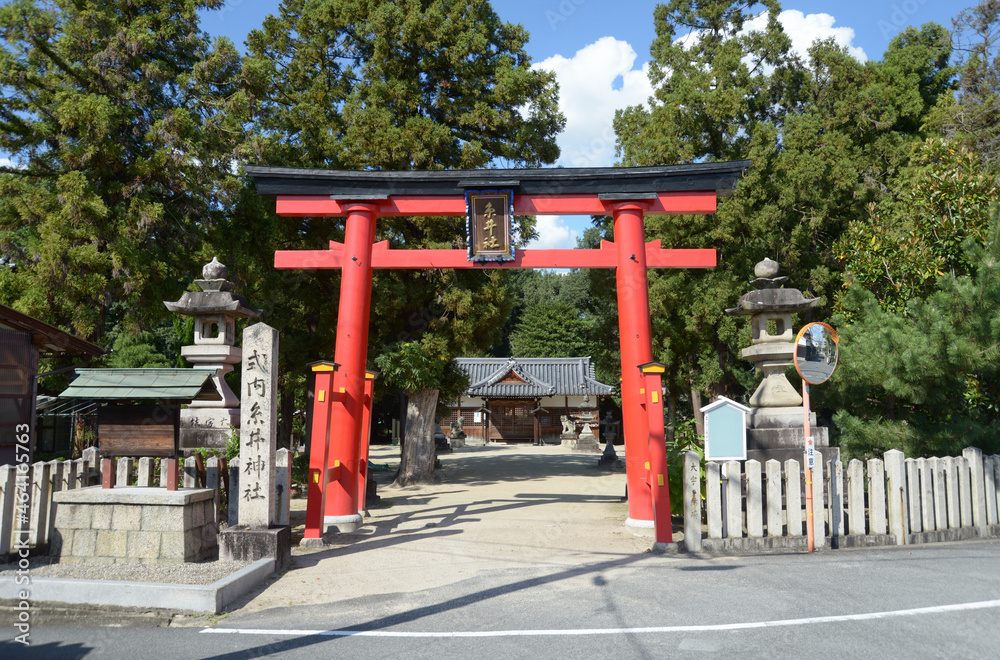 太子道 糸井神社 鳥居から拝殿を望む 奈良県川西町結崎 太子道 糸井神社 鳥居から拝殿を望む 奈良県川西町結崎