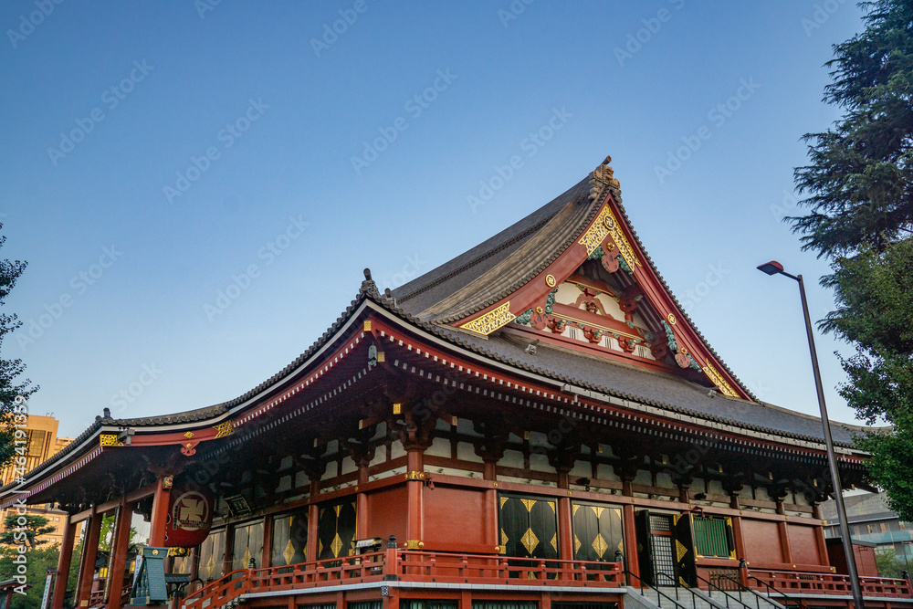 浅草寺　本堂　東京都浅草　早朝