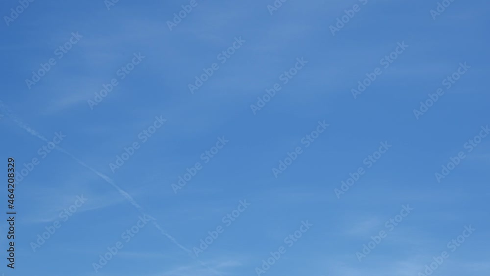 4K Sky Time lapse, Beautiful background, Sky Timelapse of skyscrapers, Blue sky with clouds and sun, Clouds At Sunrise.
4K Sky Time lapse, Beautiful background, Sky Timelapse of skyscrapers, Blue sky with clouds and sun, Clouds At Sunrise.