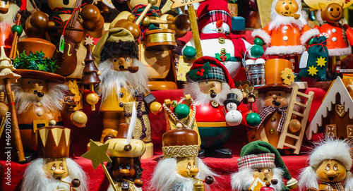 Räuchermännchen auf Weihnachtsmarkt