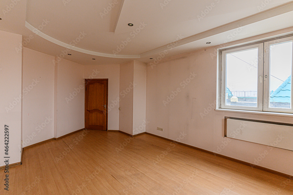 Fototapeta premium Russia, Moscow- May 03, 2020: interior room apartment modern bright cozy atmosphere. general cleaning, home decoration, preparation of house for sale. empty room renovated