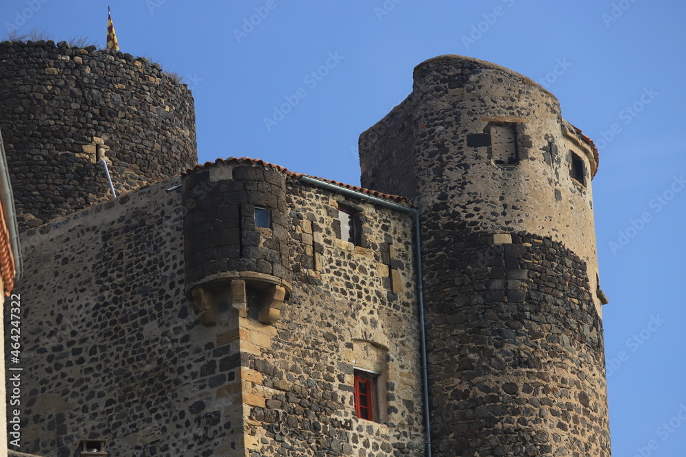 château à Chalus, Auvergne château à Chalus, Auvergne