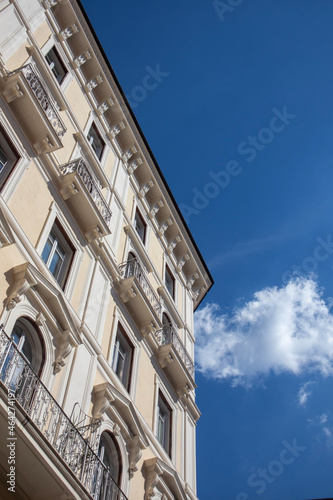 Fototapeta Naklejka Na Ścianę i Meble -  facade of a building