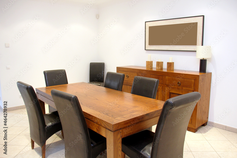 Elegant modern dining room.