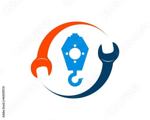 Circular Upside down wrench with crane inside