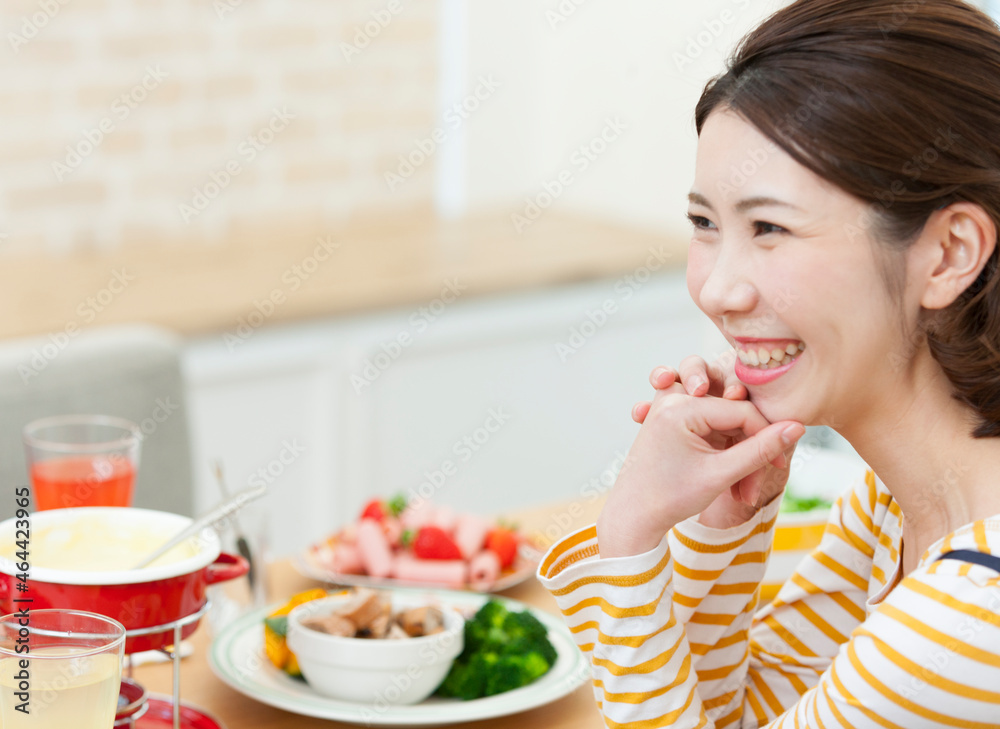 笑顔の女性 笑顔の女性