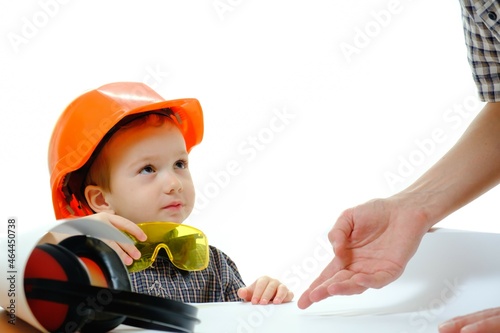 kid studio little boy build...