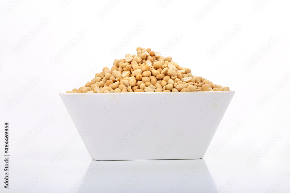 Peanut isolated. Peanuts set on white background. Nut collection. Whole and cut half. Full depth of field. Peanut isolated. Peanuts set on white background. Nut collection. Whole and cut half. Full depth of field.
