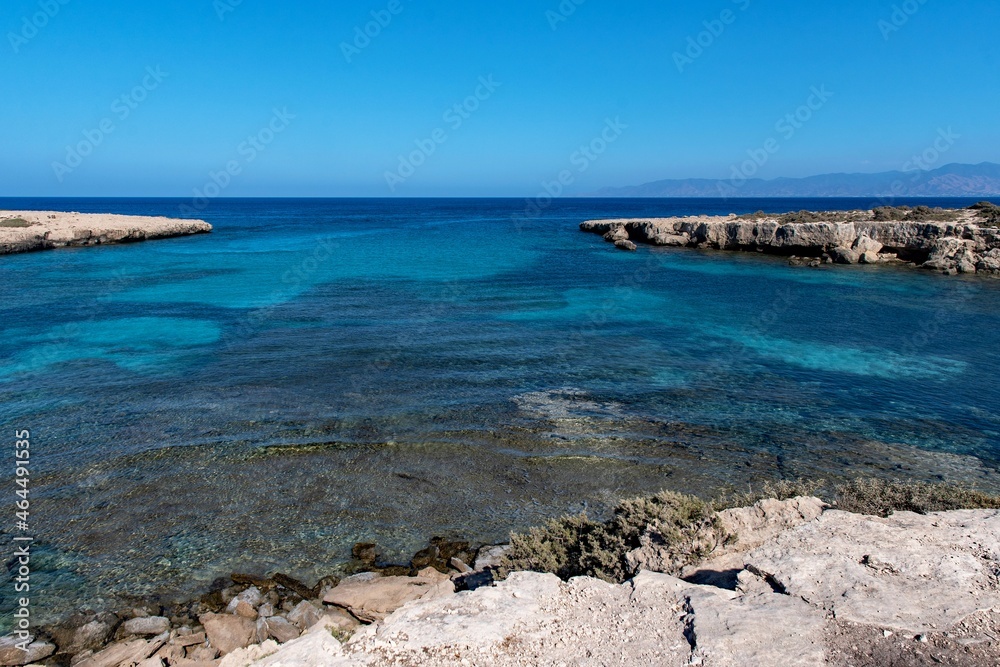 Die Blaue Lagune im Akamas Nationalpark in der Region Paphos auf Zypern Die Blaue Lagune im Akamas Nationalpark in der Region Paphos auf Zypern