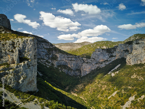 Naturaleza con dron photo