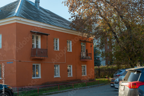 Fototapeta Naklejka Na Ścianę i Meble -  city streets with small houses