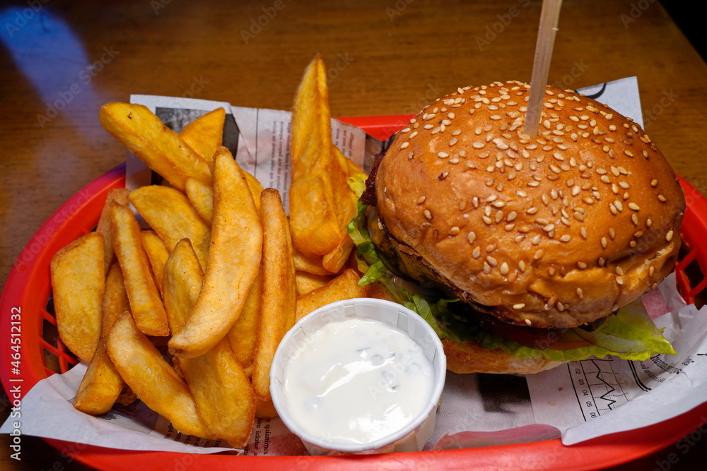 Cheeseburger, Pommes Frites, Wedges, Dip