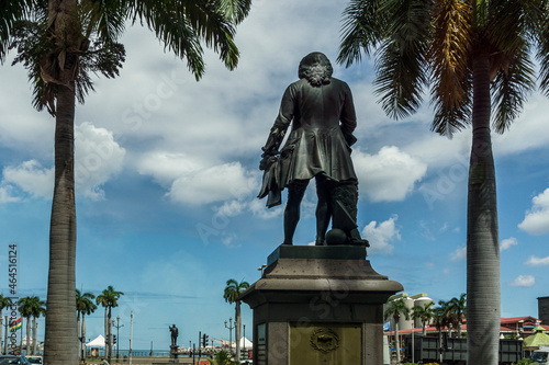 Fototapeta Statue of Mahe de Labourdonnais, the first french colonial governor of Mauritius