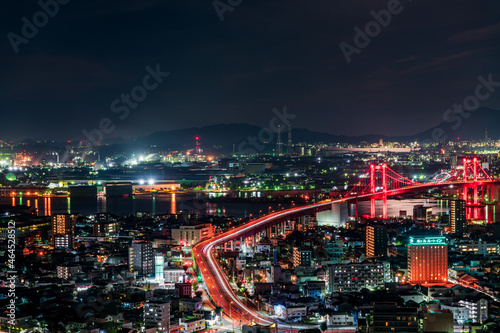 高塔山展望台から見る美しい北九州市の都市夜景