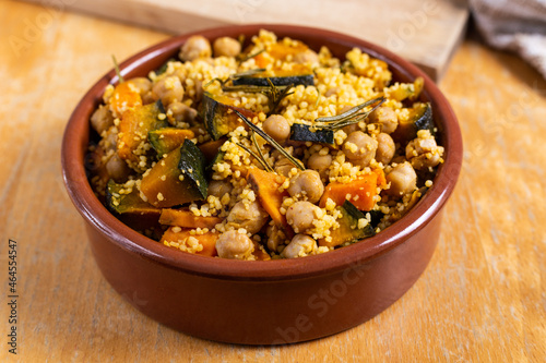 Autumn couscous with pumpkin, potatoes and chickpeas
