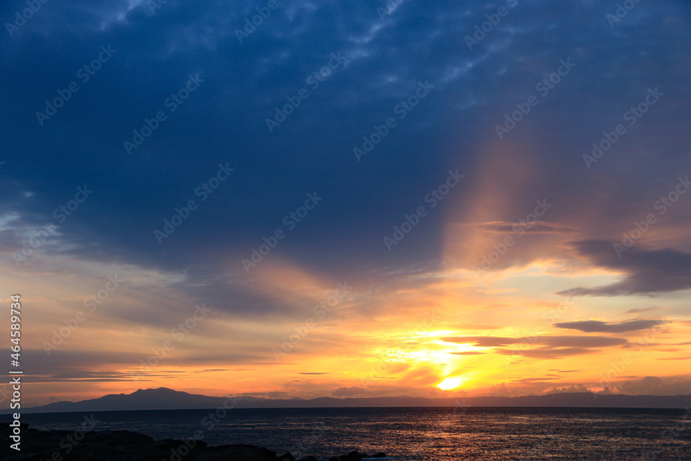 三浦半島　黄昏の城ヶ島から　伊豆半島　富士山天城山遠景