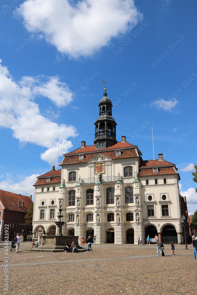 Obraz premium Zauberhaftes Rathaus in Lüneburg