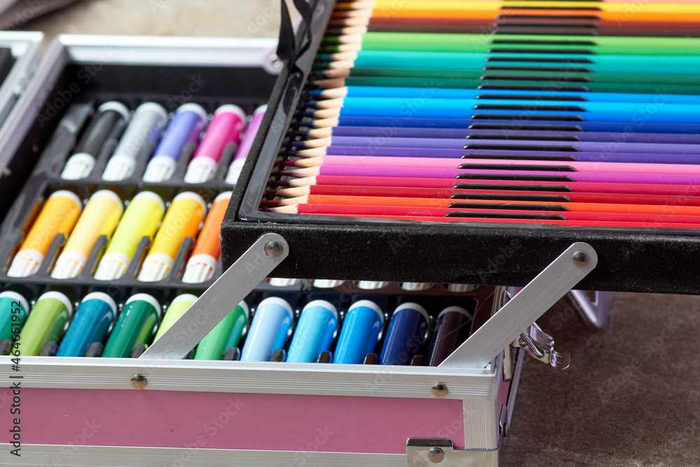 Naklejka premium dusty colored pencils set