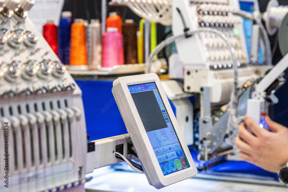 modern and automatic high technology sewing machine for textile or clothing apparel making modern and automatic high technology sewing machine for textile or clothing apparel making