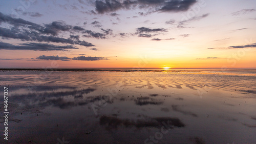 Strand von Westerheversand im Sonnenuntergang © AlexWolff68
