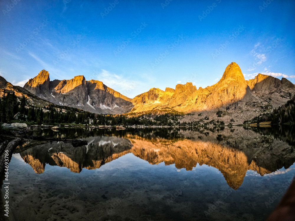 Sunrise at the stunning Cirque of Towers, seen from Lonesome Lake, Wind River Range, Wyoming, USA