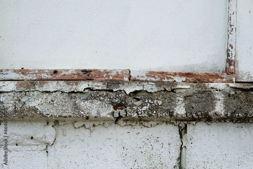 Naklejka premium old wall with peeling paint