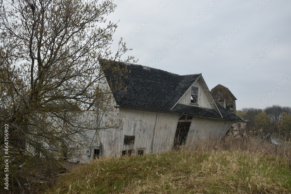 Collapsed Farm House in Ellsworth, Wisconsin Collapsed Farm House in Ellsworth, Wisconsin