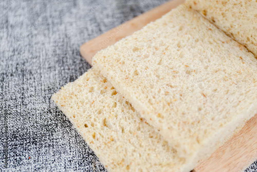 Toasted whole wheat bread no skin, wheat bread toast. Toasted whole wheat bread no skin, wheat bread toast.