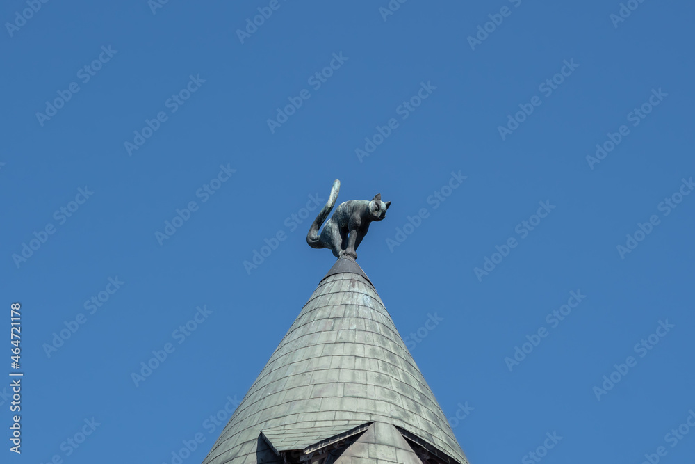 Detail of cat sculpture at Cat House - Art Nouveau architecture building in Riga - Riga, Latvia Detail of cat sculpture at Cat House - Art Nouveau architecture building in Riga - Riga, Latvia