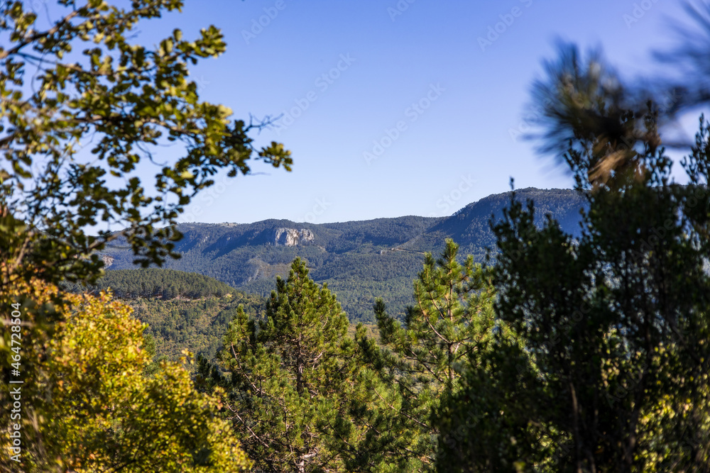 Obraz premium Paysage du Cirque du Bout du Monde à Saint-Etienne-de-Gourgas (Occitanie, France)