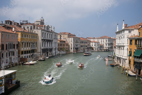 Venice canal with boats © Hal