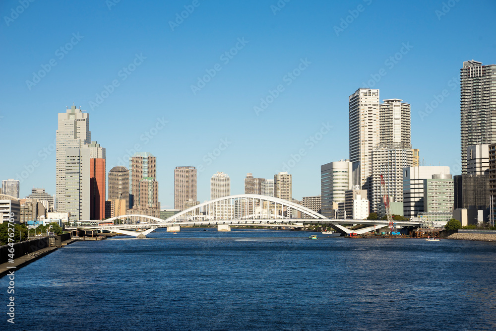 東京湾の風景　隅田川河口と築地大橋