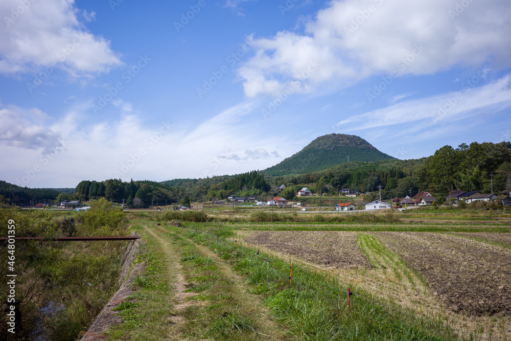 日本の岡山県新見市の荒戸山の美しい風景