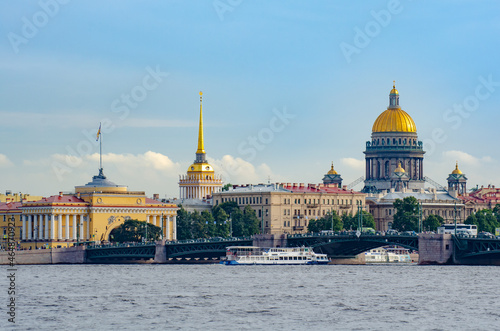 Вид на Исаакиевский собор photo