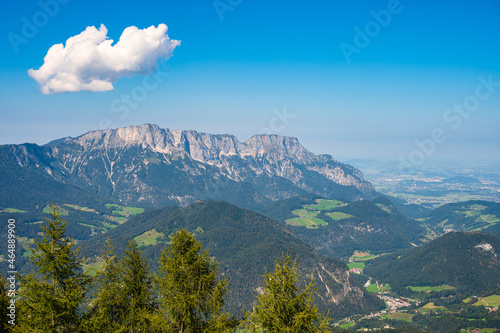 Obraz na płótnie Blick vom Kehlsteinhaus bei Berchtesgaden auf Obersalzberg und Tallandschaft am Königssee w salonie