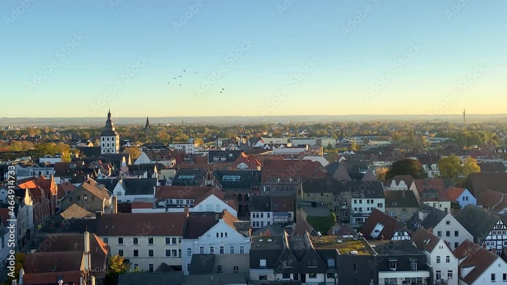 Lippstadt in Westfalen an sonnigem Herbsttag von oben