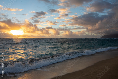 Sunrise over the ocean © ACpics