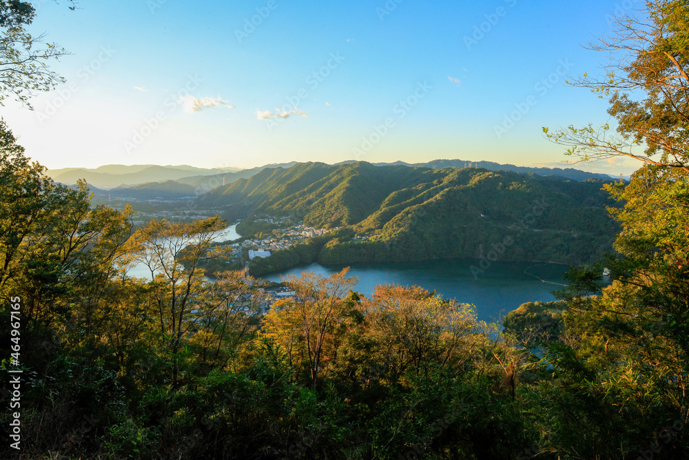Obraz premium lake and mountains