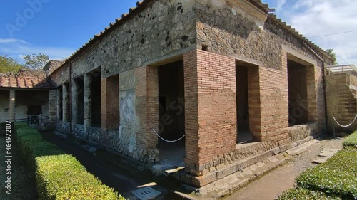 Pompei - Panoramica della Villa dei Misteri dal giardino photo
