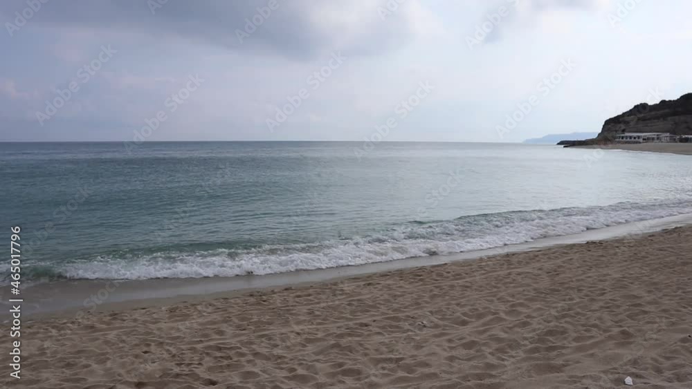 Tropea - Panoramica della Spiaggia Marina dell'Isola all'alba Tropea - Panoramica della Spiaggia Marina dell'Isola all'alba