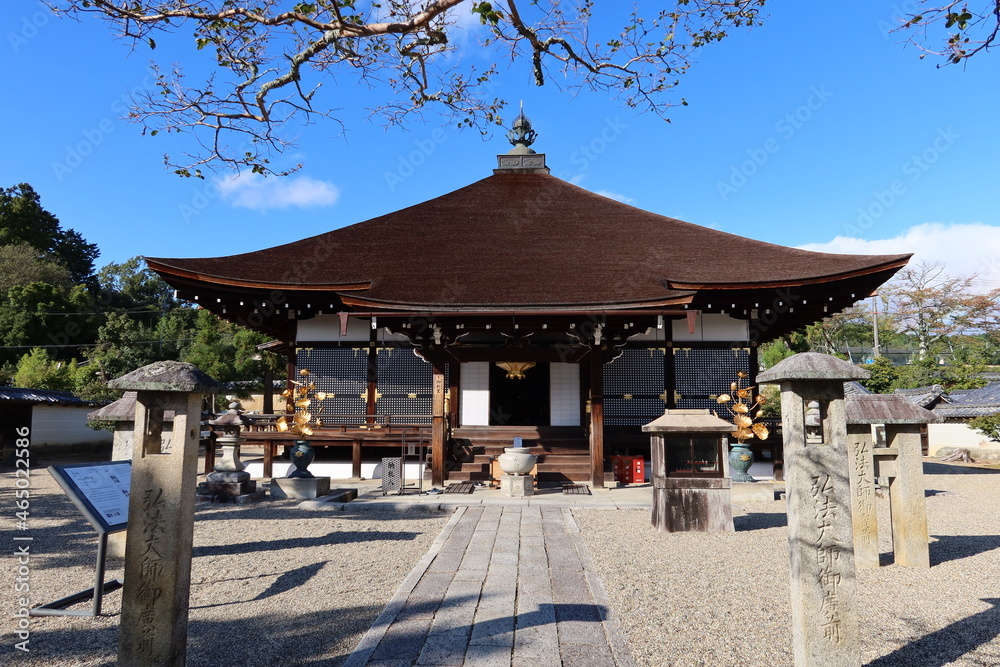 Temples and shrines in Kyoto in Japan 日本の京都にある神社仏閣 :Miei-do Temple in the precincts of Ninna-ji Temple 仁和寺の境内にある御影堂