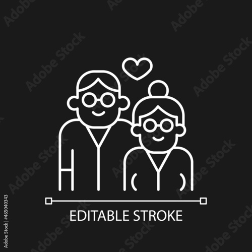 Elderly couple in love white linear icon for dark theme. Everlasting love. Growing old together. Thin line customizable illustration. Isolated vector contour symbol for night mode. Editable stroke