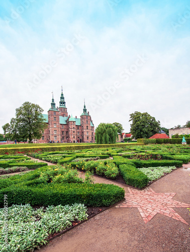 Obraz na płótnie Breathtaking magical landscape with park patterns in famous Rosenborg Castle in Copenhagen, Denmark. Exotic amazing places. Popular tourist atraction. w salonie