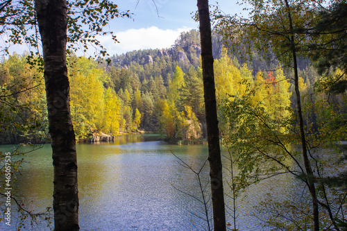 Adrspah, jezioro w skalnym mieście