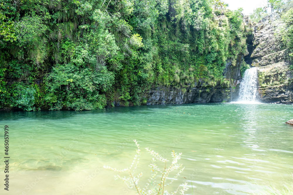 Naklejka premium Cachoeira rei da prata na chapada dos veadeiros