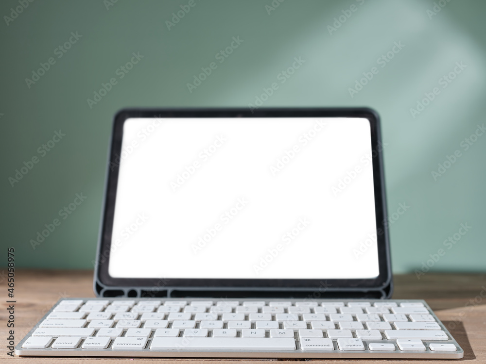 Digital tablet and wireless keyboard Digital tablet and wireless keyboard