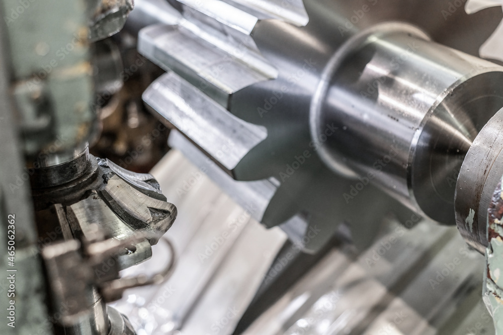 Manufacturing of a gear shaft on a gear cutting machine. Manufacturing of a gear shaft on a gear cutting machine.