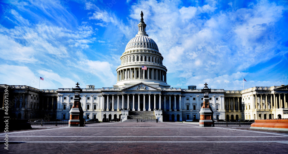 Fototapeta premium United State Capitol Building Blue Sky and Clouds Congress Senate Law Makers